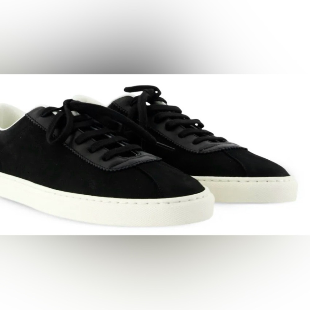 Woman by Common Projects Sneakers Leather Calf Hair Finish Low Top Black size 6